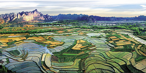 沿边高地,生态宜居家园,边关旅游胜地,富裕崇左,推进少数民族