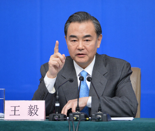 外交部长王毅回答记者关于中国和拉美关系的