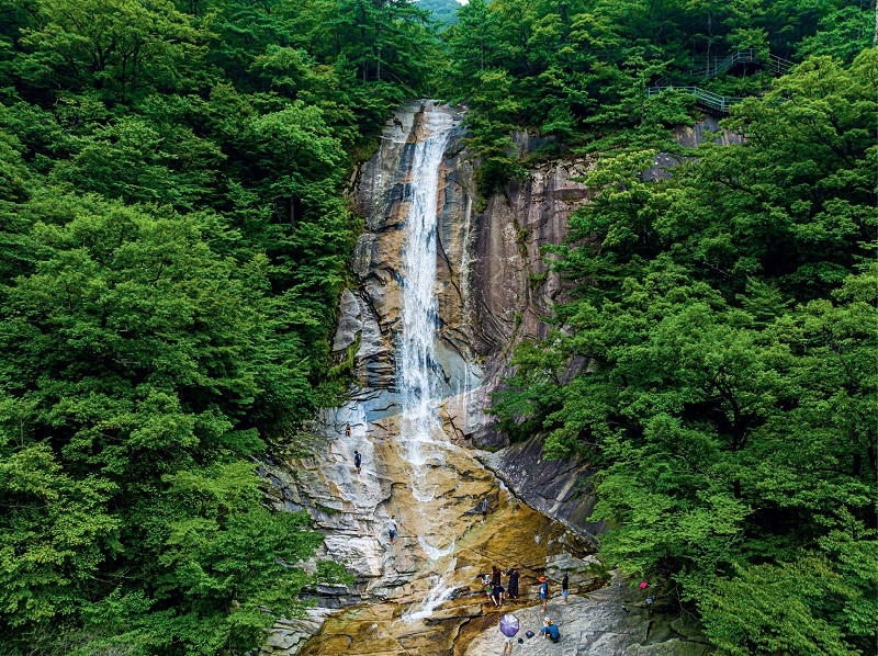 Qiandao Lake: A Thousand Isles of Serenity