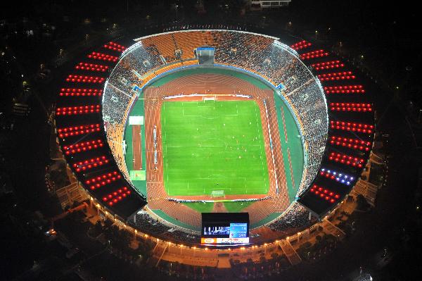 The picture taken on Nov. 10, 2010 shows the bird&apos;s-eye view of the Tianhe Sports Center Stadium in Guangzhou, south China&apos;s Guangdong Province where the Group A soccer match of the 16th Asian Games between China and Kyrgyzstan is held. [Xinhua]
