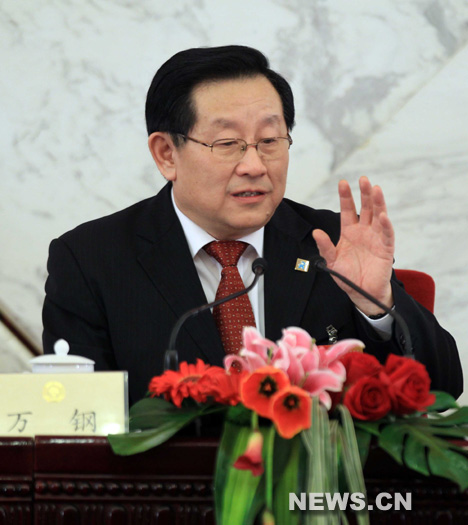 Le ministre chinois de la Science et de la Technologie, Wan Gang, a révélé lundi à Beijing que de nombreuses nouvelles et hautes technologies seraient appliquées lors de l'Exposition universelle de Shanghai, afin de répondre au thème de 'Meilleure ville, meilleure vie' avec les toutes dernières technologies.