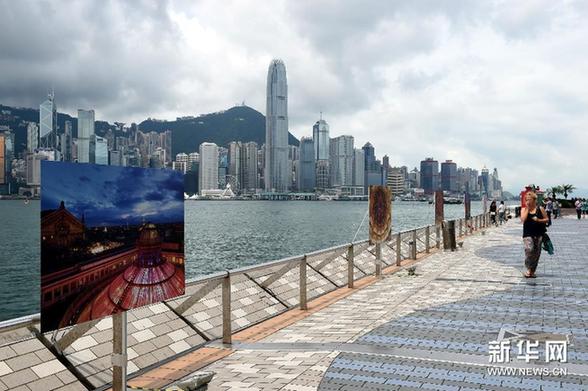 L'exposition photographique des monuments de Paris à Hong Kong