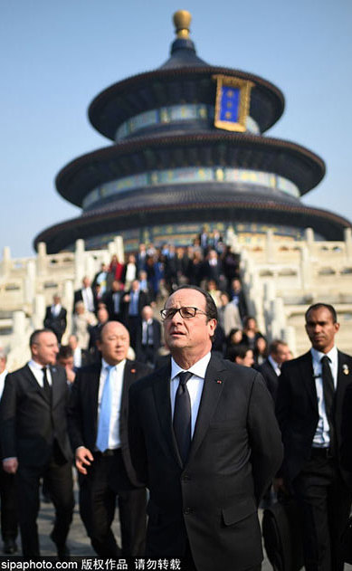 François Hollande visite le Temple du ciel