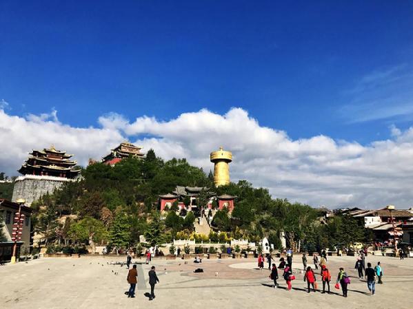 Dukezong, vieille ville tibétaine du Shangri-la revitalisée par la reconstruction