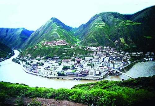 甘孜州新龙县:卫生惠民浇灌农牧民幸福花
