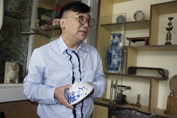 张连志:用瓷片展示中国文化