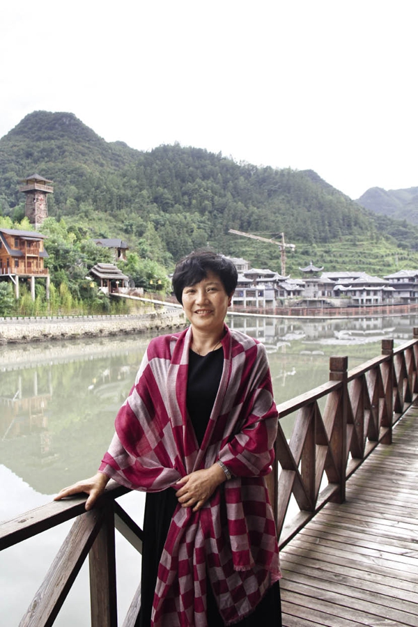 余留芬:大山深处的女书记